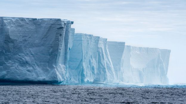 ¿Que hay de bajo del hielo de la Antártida?